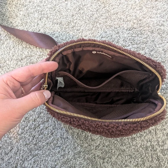 Lululemon Athletica Brown Fleece Belt Bag - Picture 4 of 7